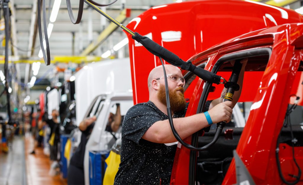 tausende Arbeitsplätze in der Autoindustrie gefährdet